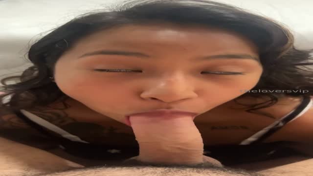 Nasty latina showing her passion